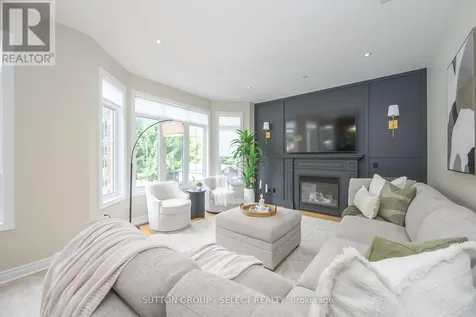 45 Shaw Valley Drive St. Thomas ON N5R 6J9