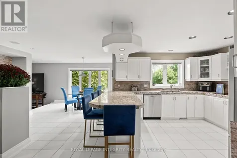 6 Marchbrook Circle Ottawa ON K2W 1A1