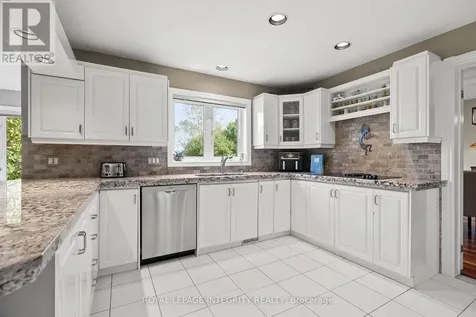 6 Marchbrook Circle Ottawa ON K2W 1A1