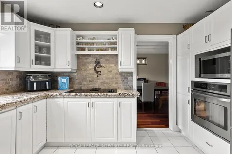 6 Marchbrook Circle Ottawa ON K2W 1A1
