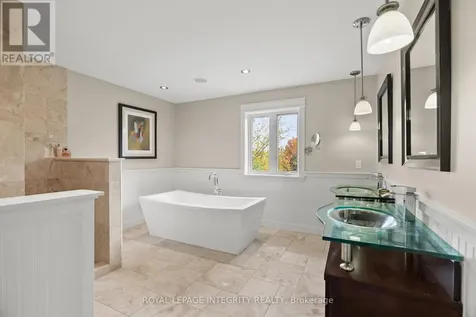 6 Marchbrook Circle Ottawa ON K2W 1A1