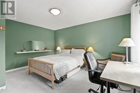 6 Marchbrook Circle Ottawa ON K2W 1A1