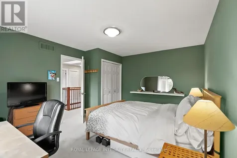 6 Marchbrook Circle Ottawa ON K2W 1A1