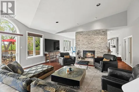 6 Marchbrook Circle Ottawa ON K2W 1A1
