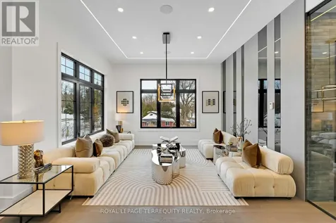 17 Connor Drive Whitchurch-stouffville ON L4A 2Z1