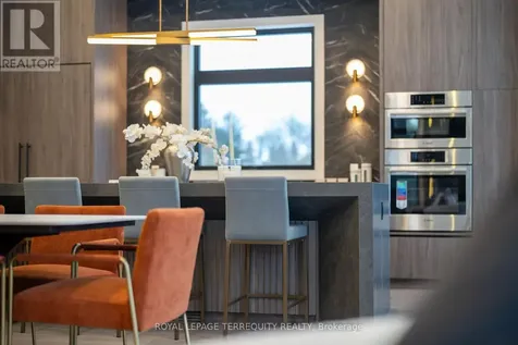 17 Connor Drive Whitchurch-stouffville ON L4A 2Z1