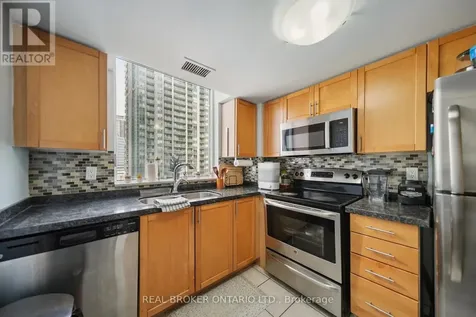 28 Harrison Garden Boulevard Toronto (willowdale East) ON M2N 7B5