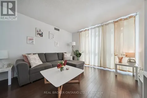 28 Harrison Garden Boulevard Toronto (willowdale East) ON M2N 7B5