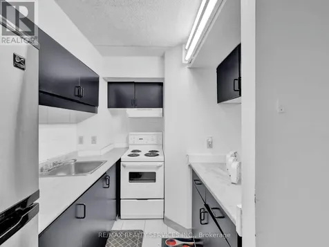 30 Hickory Street East Waterloo ON N2J 4L4