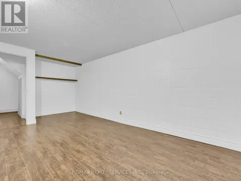 30 Hickory Street East Waterloo ON N2J 4L4