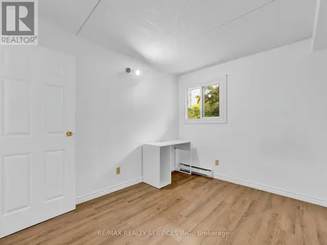 30 Hickory Street East Waterloo ON N2J 4L4