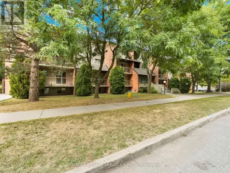 30 Hickory Street East Waterloo ON N2J 4L4