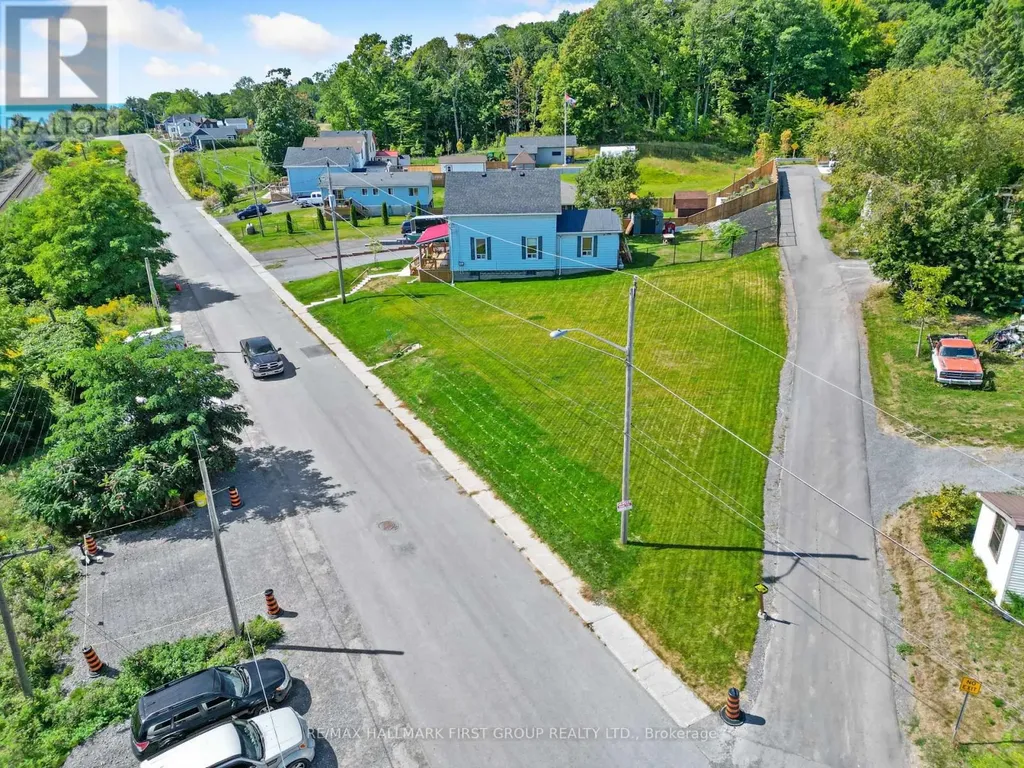 14 Alexander Street Port Hope ON L1A 1B2
