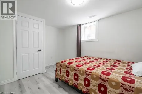 404 Stone Church Road East Hamilton ON L9B 2A1