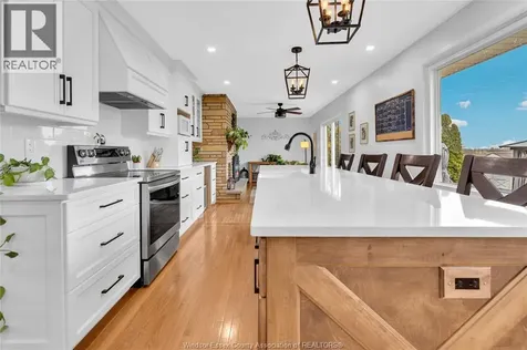 54 Mersea Road 12 Leamington ON N8H 3V7