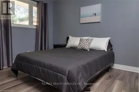115 Uplands Drive Kitchener ON N2M 4X3