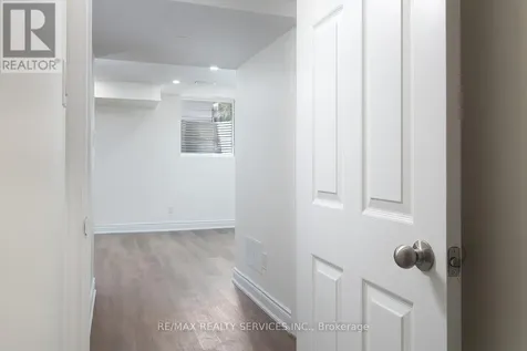 115 Uplands Drive Kitchener ON N2M 4X3