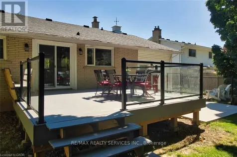 115 Uplands Drive Kitchener ON N2M 4X3