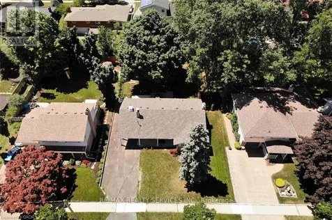115 Uplands Drive Kitchener ON N2M 4X3