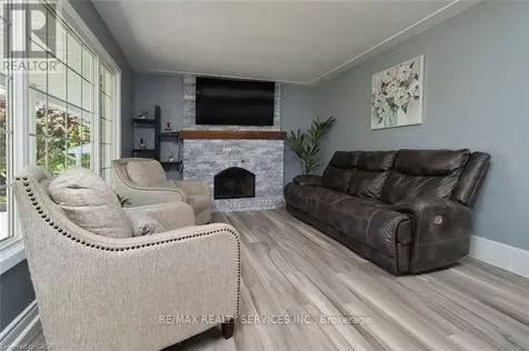 115 Uplands Drive Kitchener ON N2M 4X3