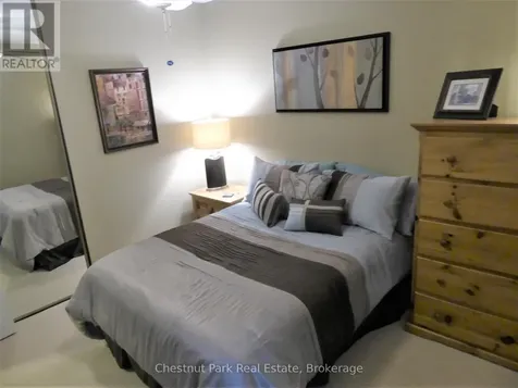 906 Cedar Pointe Court Collingwood ON L9Y 5C7