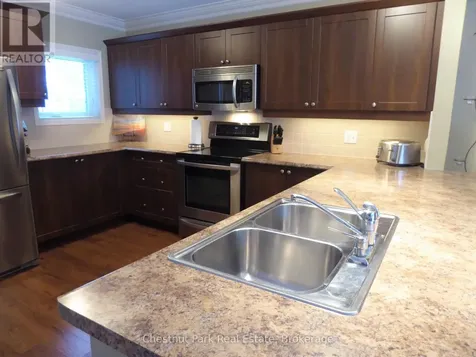 906 Cedar Pointe Court Collingwood ON L9Y 5C7