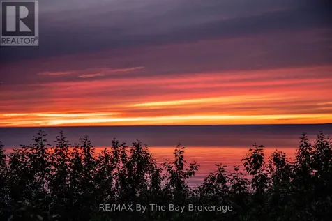278 Coastline Drive Wasaga Beach ON L9Z 2M4
