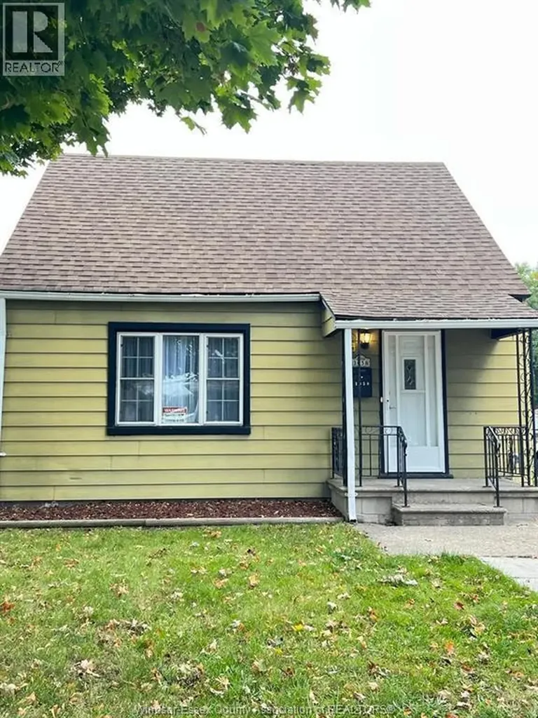 1058 California Windsor ON N9B 2Z7