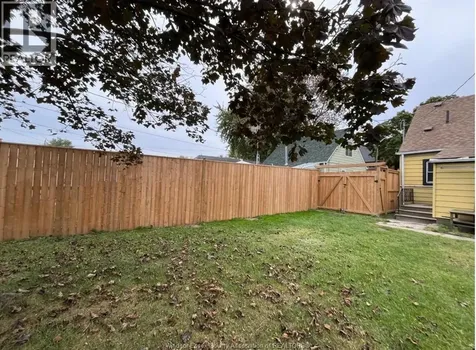1058 California Windsor ON N9B 2Z7