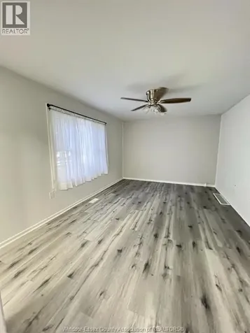 1058 California Windsor ON N9B 2Z7