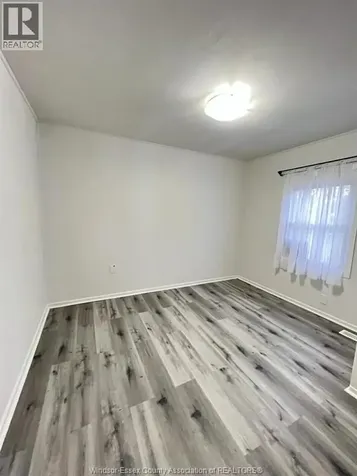 1058 California Windsor ON N9B 2Z7