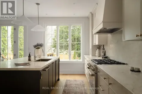 16 Glenshaw Crescent Toronto (o'connor-parkview) ON M4B 2C9