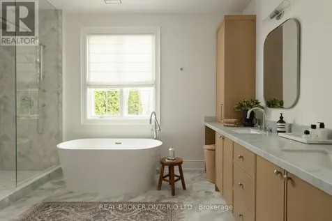16 Glenshaw Crescent Toronto (o'connor-parkview) ON M4B 2C9