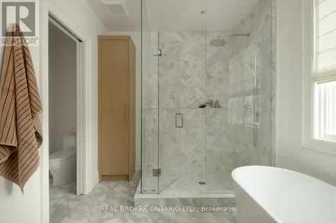 16 Glenshaw Crescent Toronto (o'connor-parkview) ON M4B 2C9