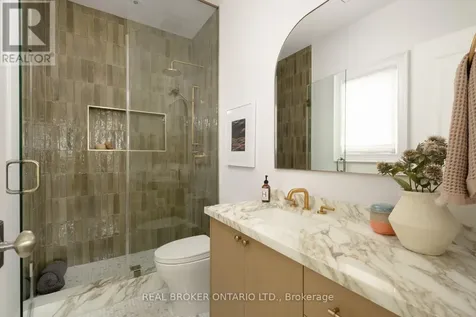 16 Glenshaw Crescent Toronto (o'connor-parkview) ON M4B 2C9