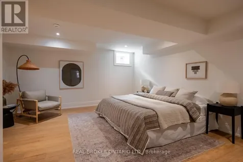 16 Glenshaw Crescent Toronto (o'connor-parkview) ON M4B 2C9