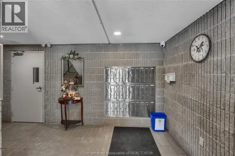 975 Grand Avenue West Chatham ON N7L 4Z6