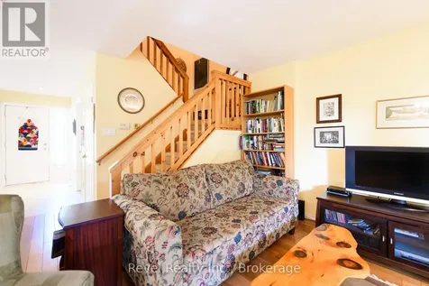 145 Fairway Crescent Collingwood ON L9Y 5B4
