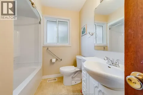 127 Coverdale Street Chatham ON N7L 2V1