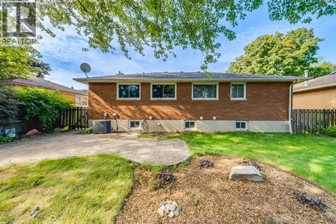 127 Coverdale Street Chatham ON N7L 2V1