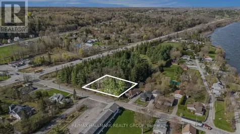 942 Cameron Street Ottawa ON K4C 1C6