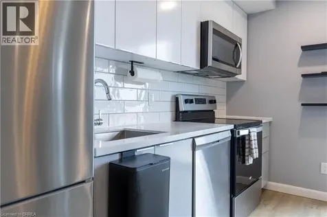7 Erie Avenue Brantford ON N3S 2E7