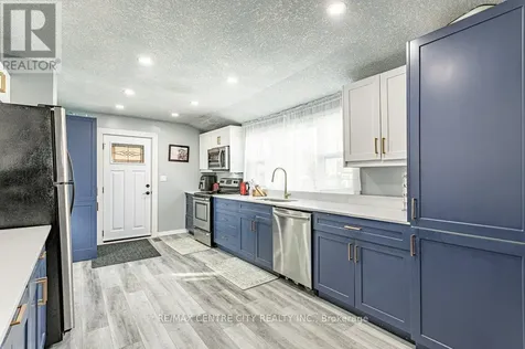 52 Princess Avenue St. Thomas ON N5R 2V7