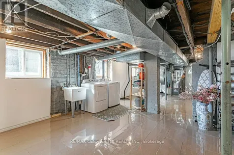 52 Princess Avenue St. Thomas ON N5R 2V7