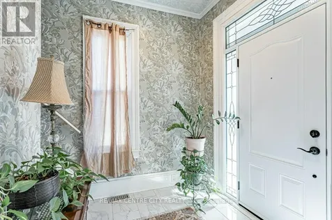 52 Princess Avenue St. Thomas ON N5R 2V7