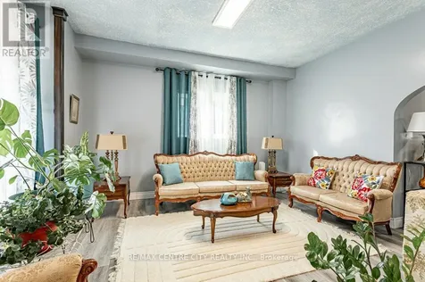 52 Princess Avenue St. Thomas ON N5R 2V7