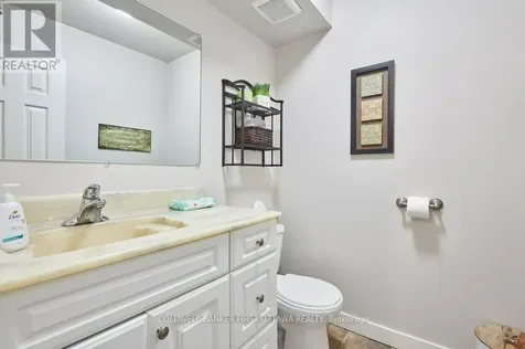 604 Tanguay Court Ottawa ON K2L 3X3
