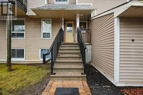 604 Tanguay Court Ottawa ON K2L 3X3