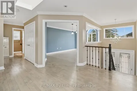 70 Fairway Crescent Wasaga Beach ON L9Z 1B8