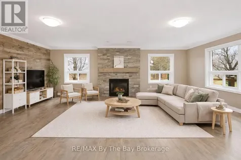70 Fairway Crescent Wasaga Beach ON L9Z 1B8